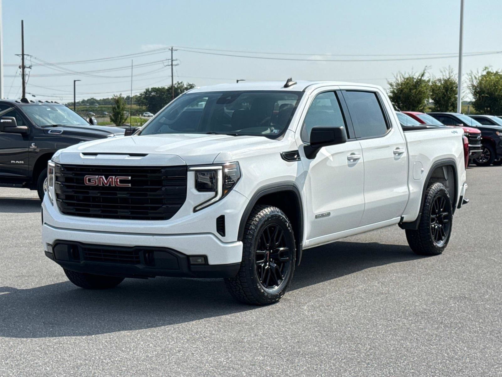 Used 2023 GMC Sierra 1500 Elevation image 26