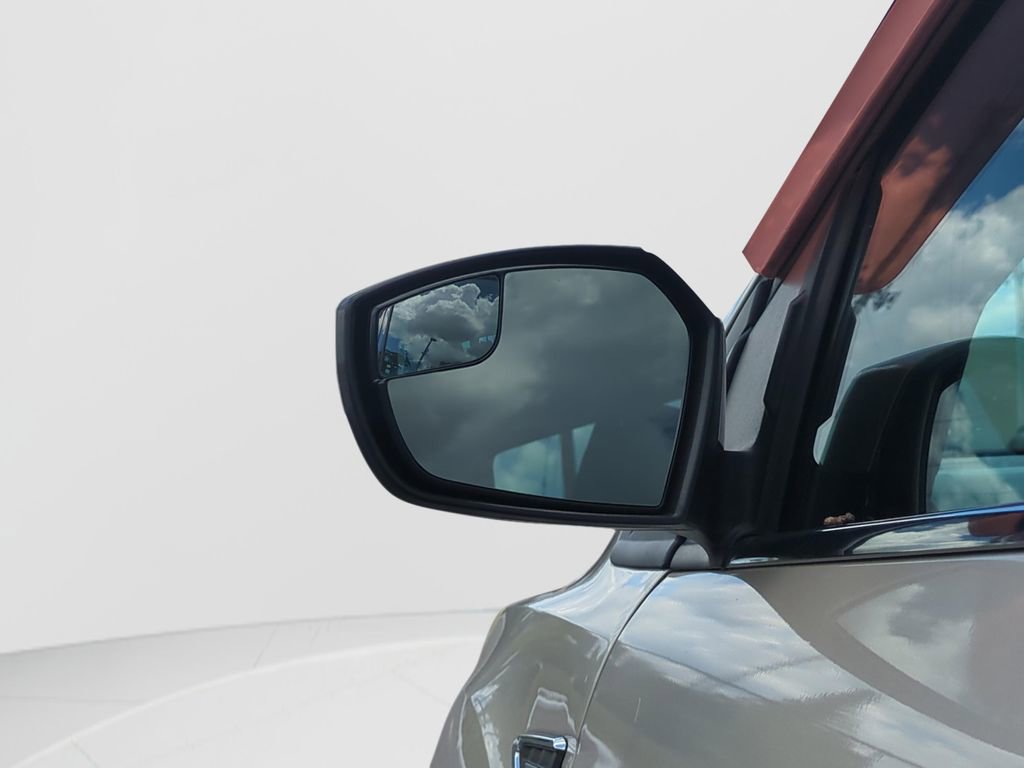 Used 2017 Ford Escape SE FWD image 25