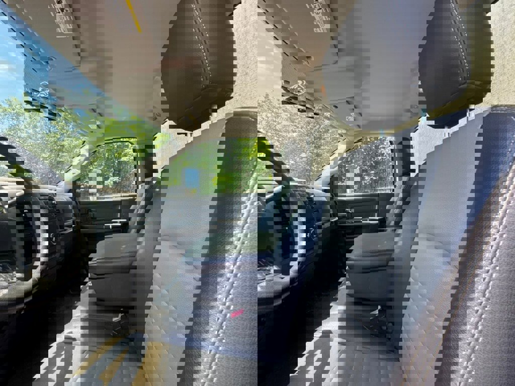 Used 2012 RAM 3500 ST w/ PWR & Remote Entry Group image 9