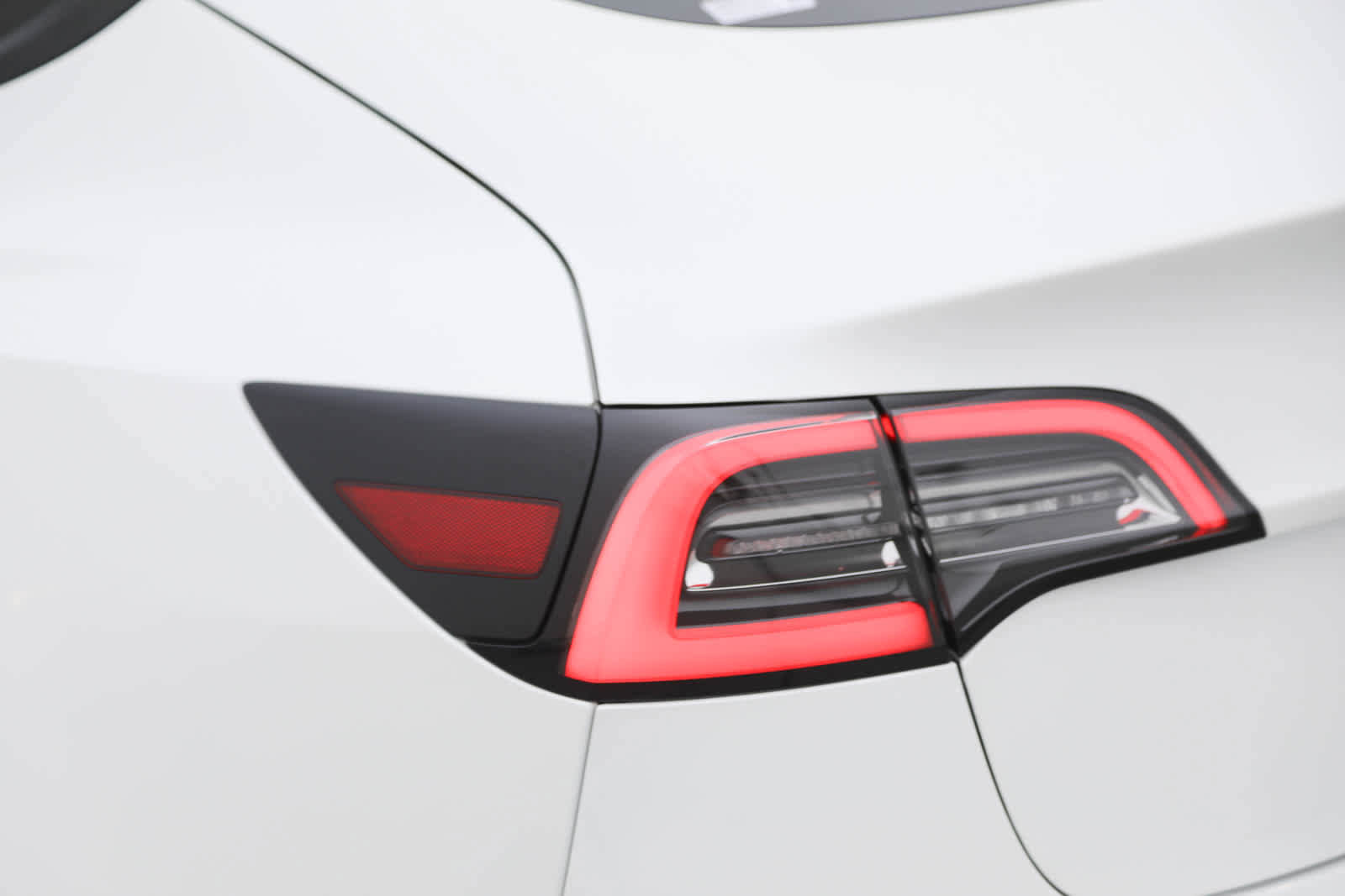 Used 2021 Tesla Model 3 Long Range image 9