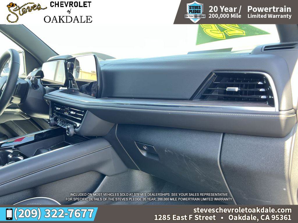 Used 2025 Chevrolet Tahoe Premier AWD/4WD image 34