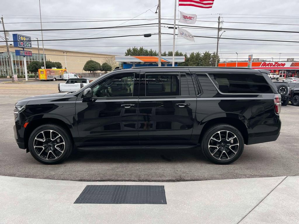 Used 2021 Chevrolet Suburban RST image 6