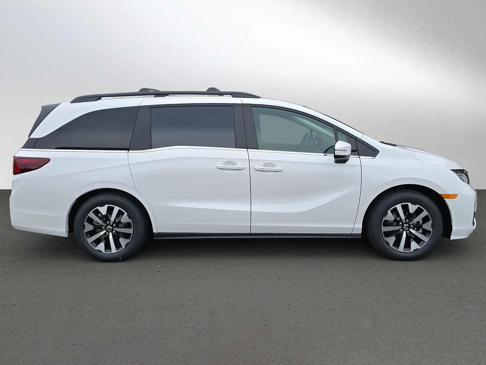 New 2026 Honda Odyssey EX-L image 2
