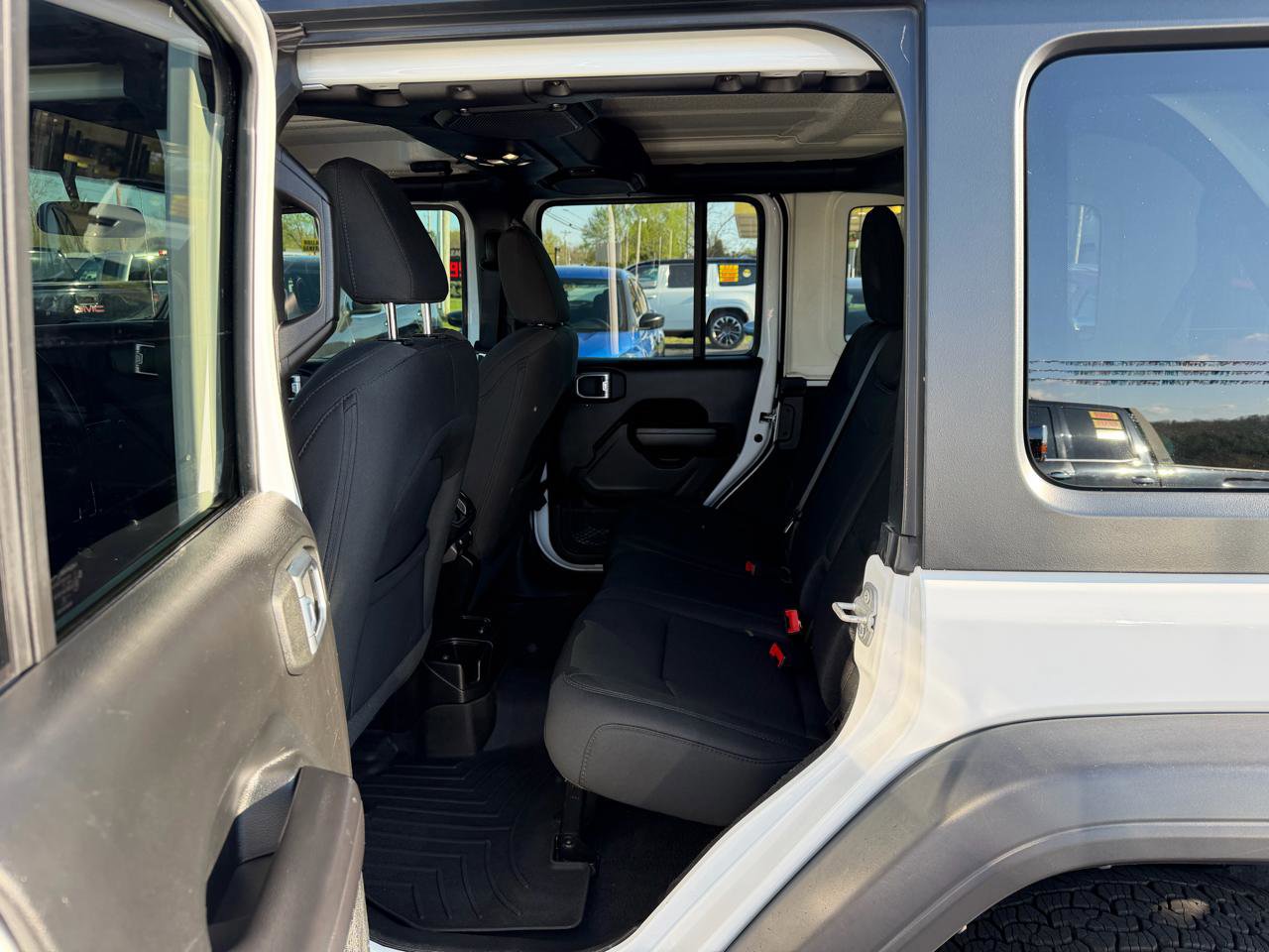 Used 2021 Jeep Wrangler Unlimited Sport image 12