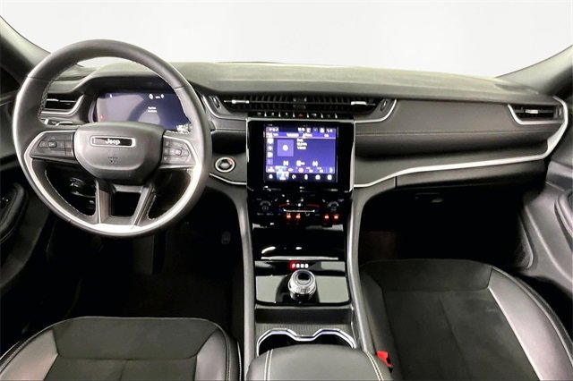 Used 2025 Jeep Grand Cherokee Altitude w/ Trailer Tow Package image 7