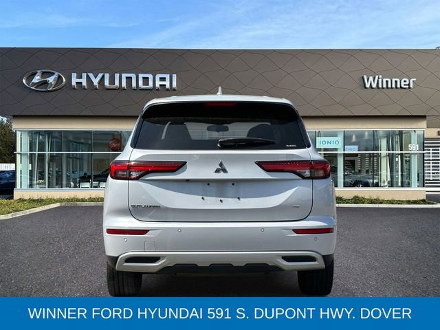 Used 2022 Mitsubishi Outlander SE image 4