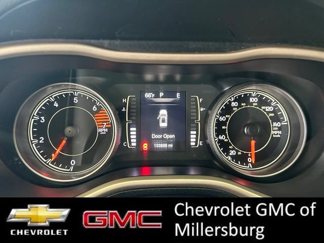 Used 2018 Jeep Cherokee Latitude w/ Altitude Package AWD/4WD image 16