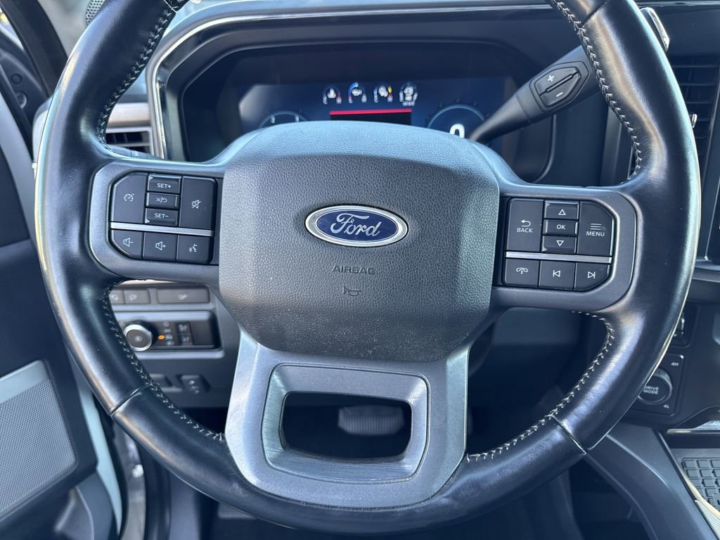 Used 2023 Ford F350 Lariat image 12