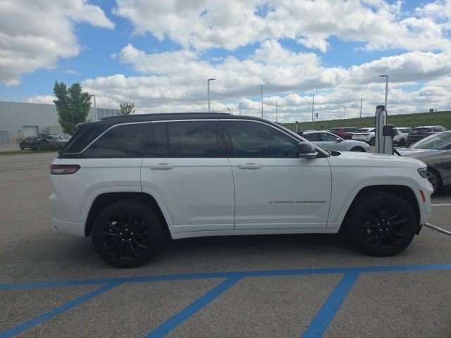 Used 2024 Jeep Grand Cherokee Overland w/ Adv Protech Group III AWD/4WD image 11