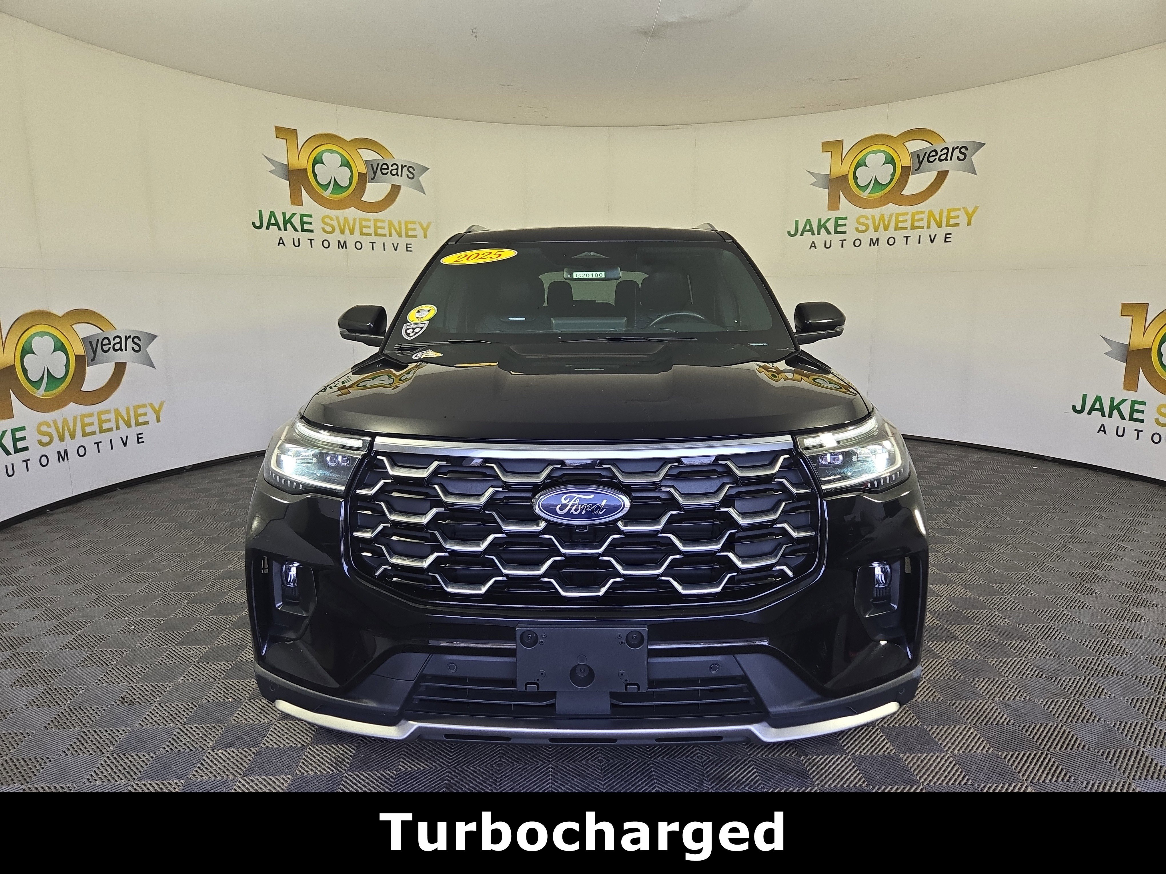 Used 2025 Ford Explorer Platinum w/ LUX Leather Package AWD/4WD image 2