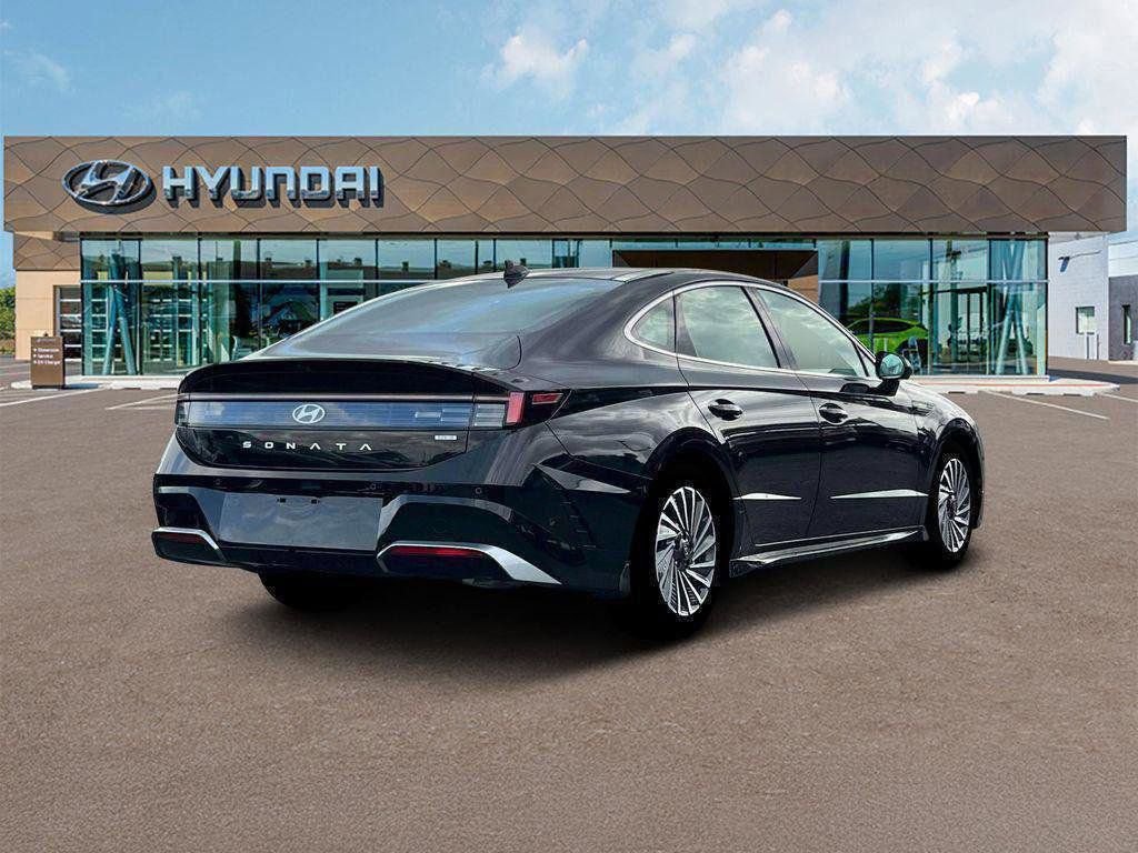 New 2025 Hyundai Sonata Limited image 7