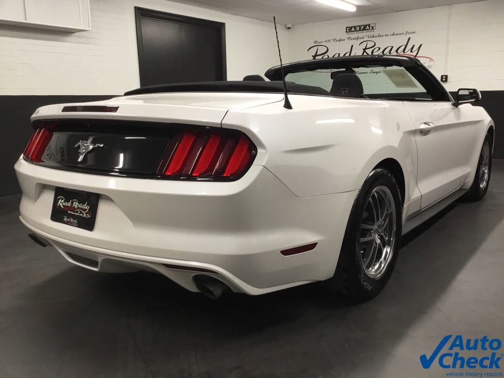 Used 2017 Ford Mustang Convertible image 10