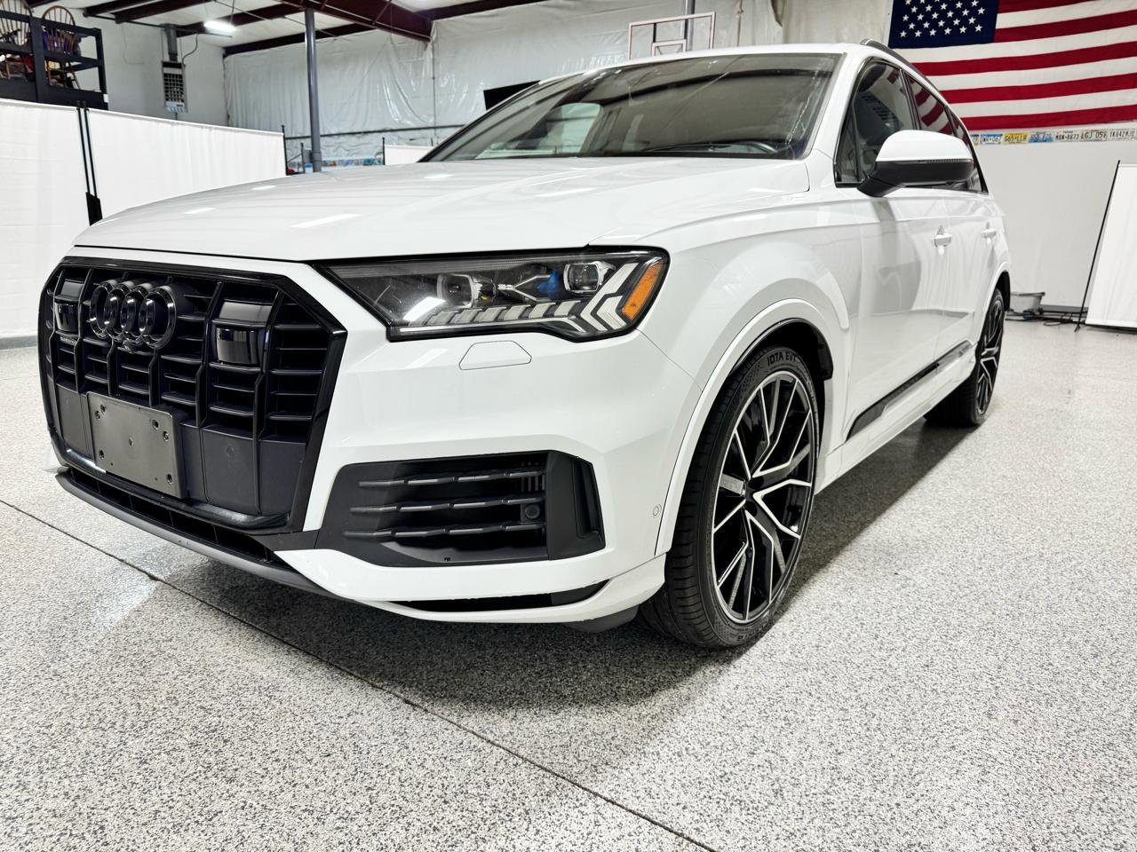 Used 2020 Audi Q7 3.0T Prestige w/ Prestige Package AWD/4WD image 3
