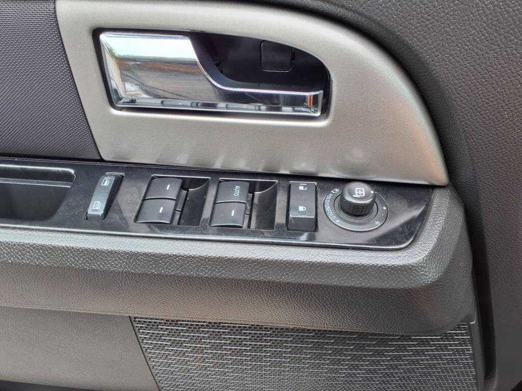 Used 2013 Ford Expedition Limited image 25