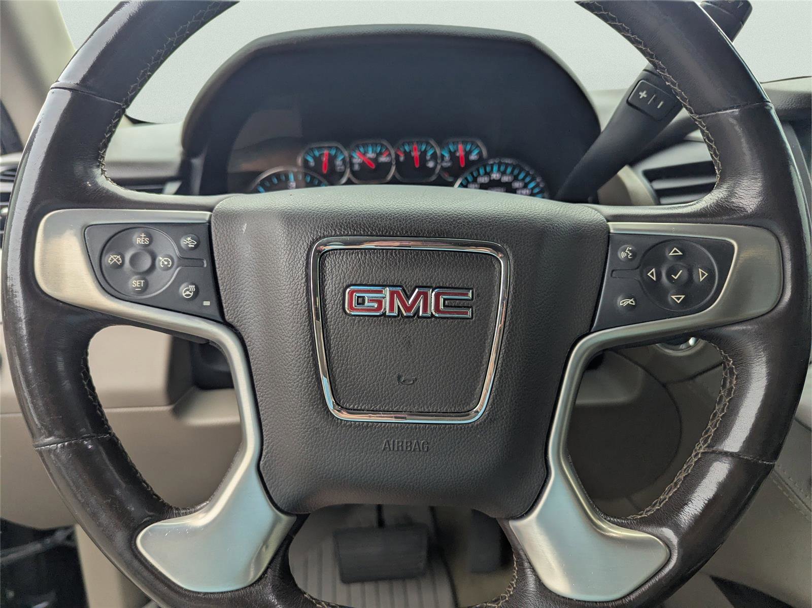 Used 2018 GMC Yukon SLT w/ Premium Edition image 28