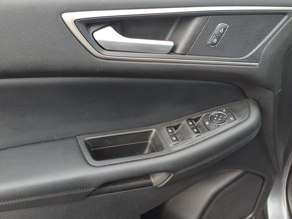 Used 2021 Ford Edge SEL w/ Convenience Package image 12