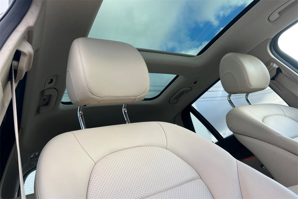 Used 2021 Mercedes-Benz GLC 300 GLC 300 image 16