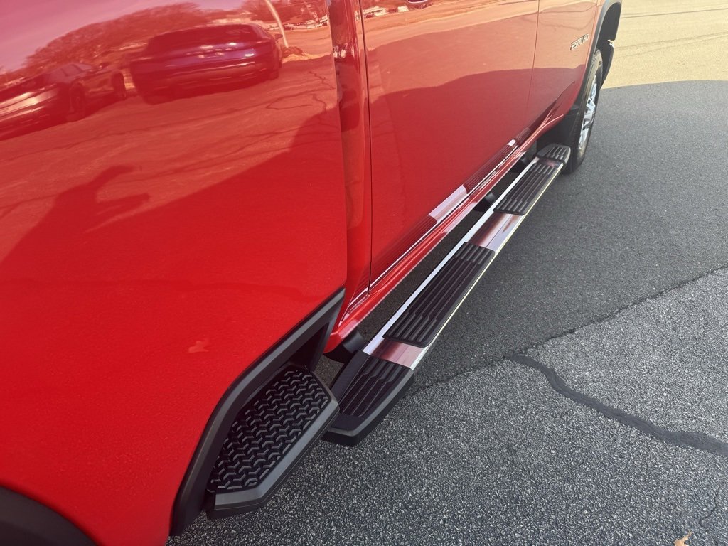 Used 2024 Chevrolet Silverado 2500 LT w/ Convenience Package image 11