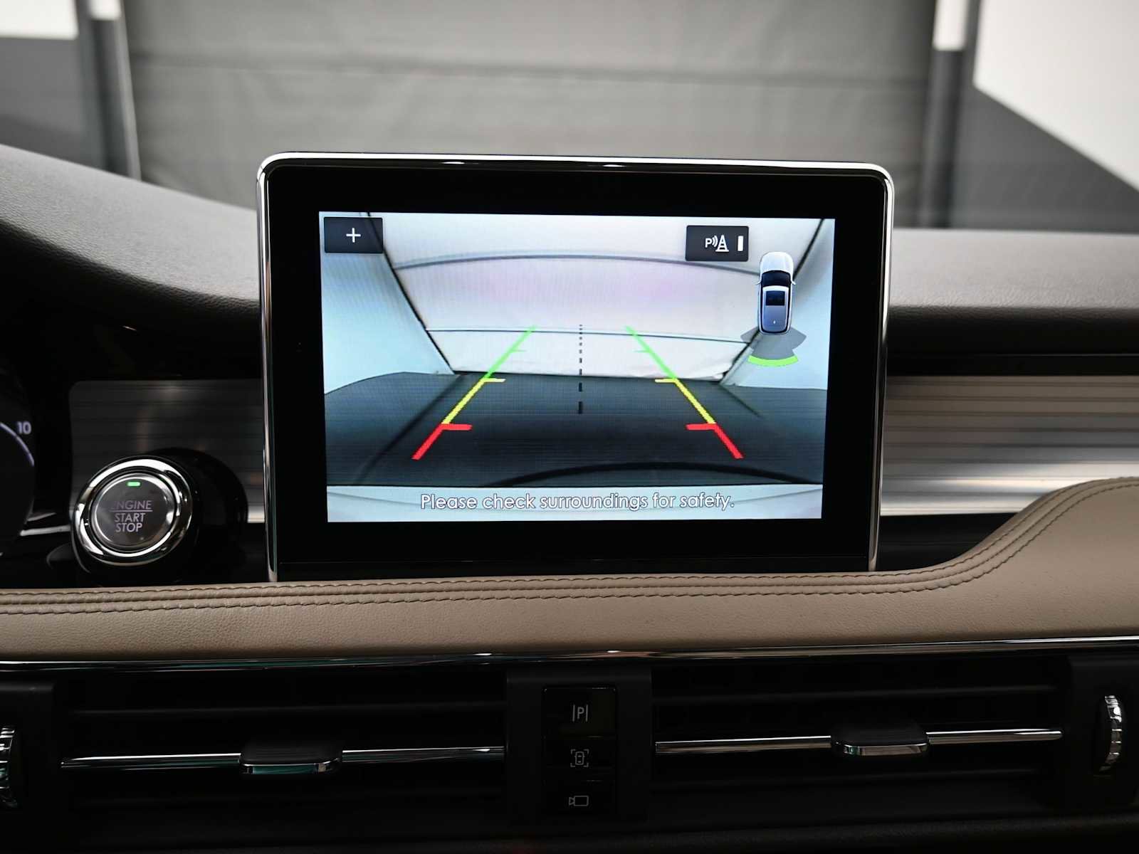 Used 2022 Lincoln Corsair AWD w/ Equipment Group 101A image 8