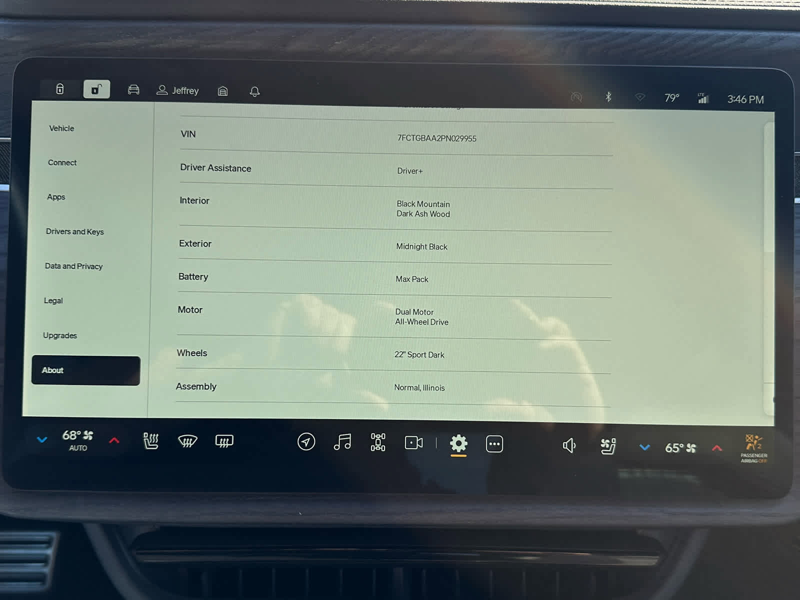 Used 2023 Rivian R1T Adventure image 33