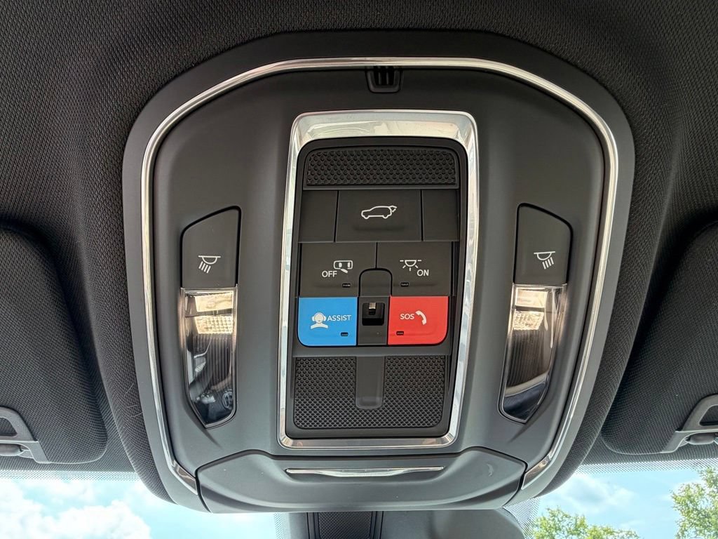 Certified 2025 Jeep Grand Cherokee L Limited AWD/4WD image 33