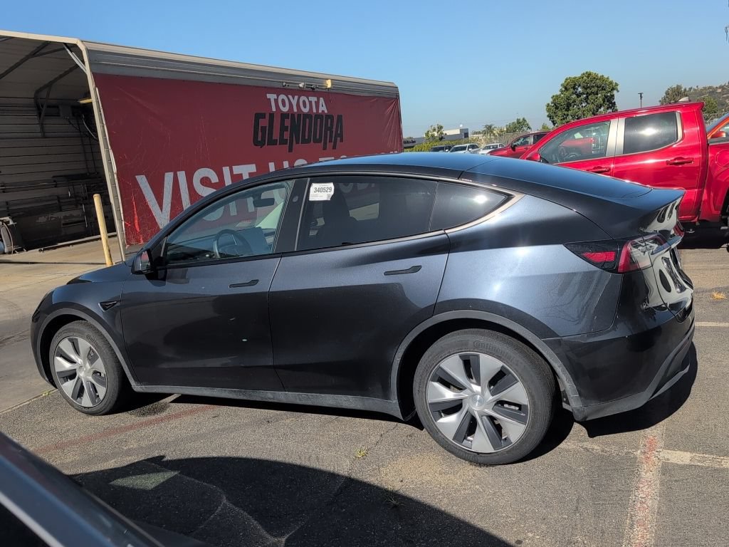 Used 2024 Tesla Model Y Long Range AWD/4WD image 8