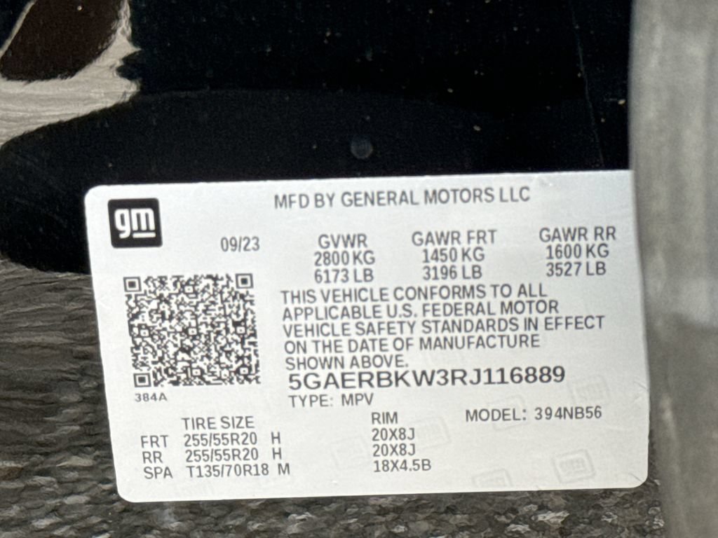 Used 2024 Buick Enclave Essence w/ Experience Buick Package FWD image 27