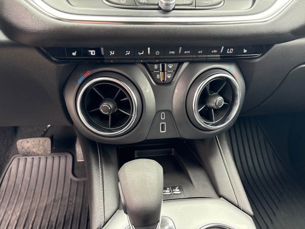 Certified 2025 Chevrolet Blazer LT w/ Convenience Package image 15