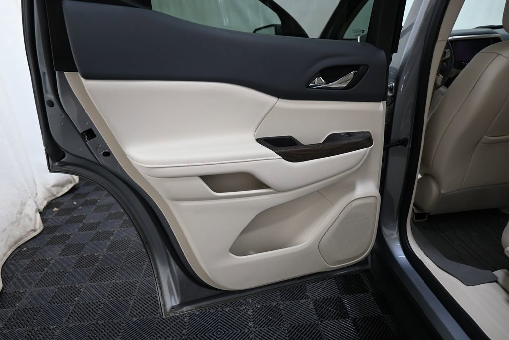 Used 2023 GMC Acadia Denali w/ Denali Technology Package image 26