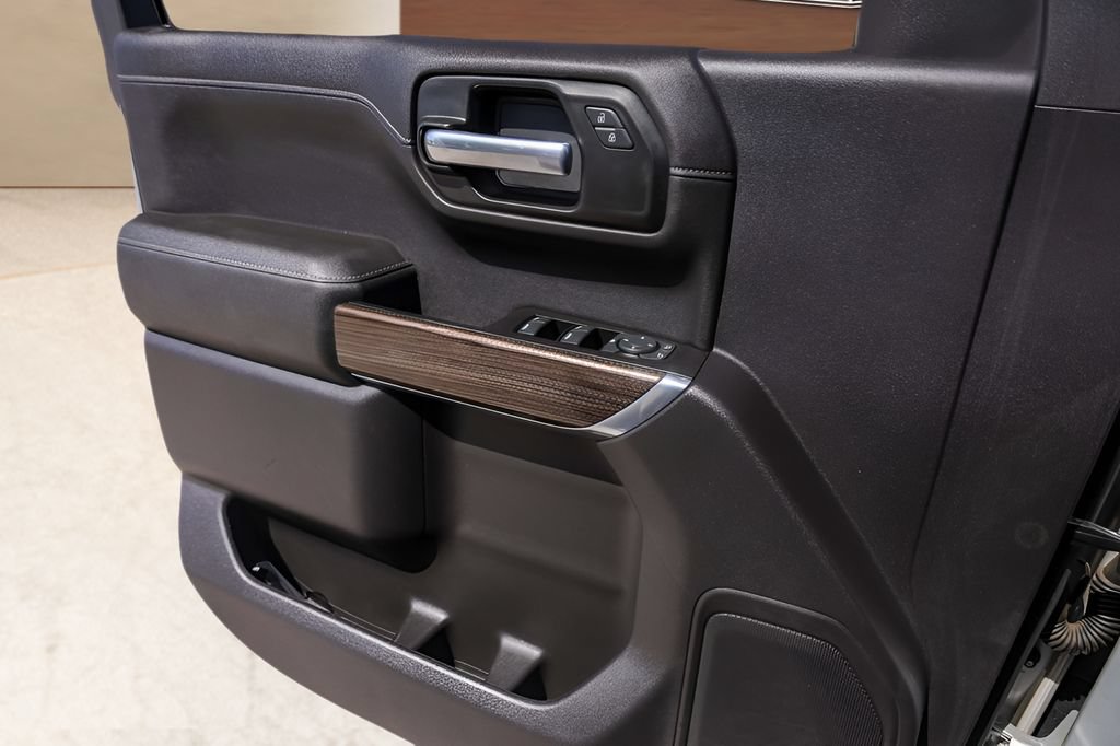 Used 2020 Chevrolet Silverado 1500 LT w/ Texas Edition RWD image 21
