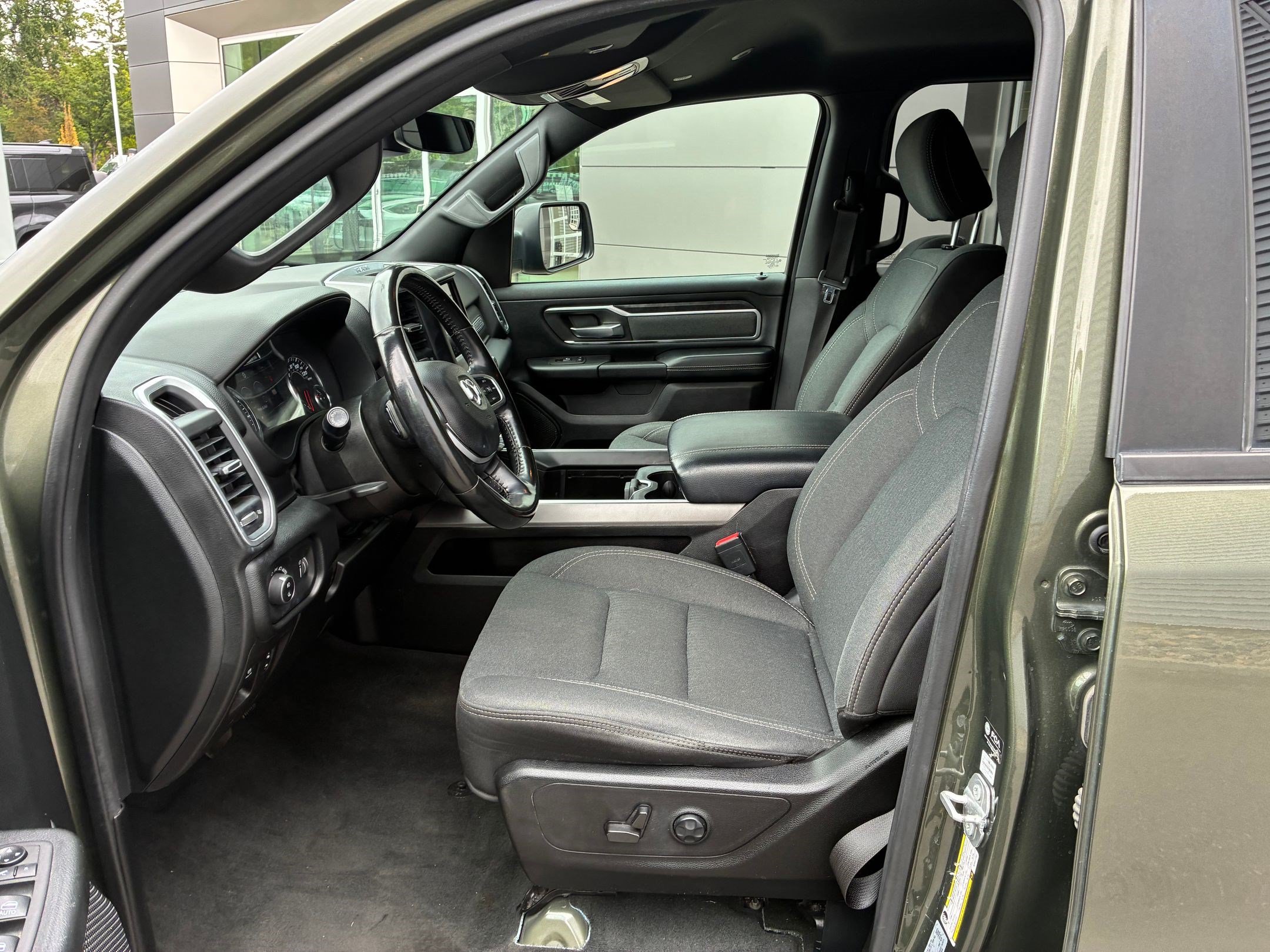 Used 2021 RAM 1500 Big Horn AWD/4WD image 15