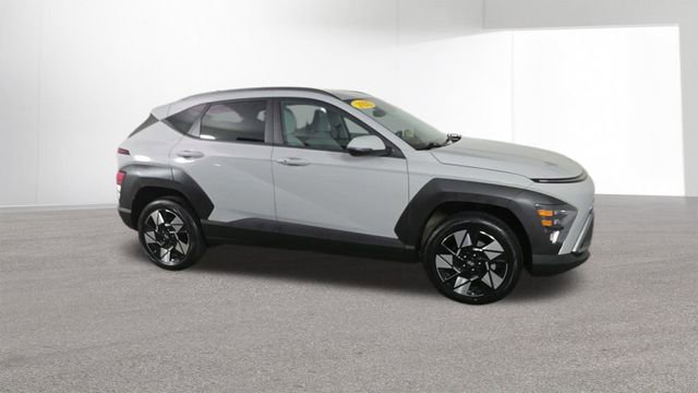Used 2025 Hyundai Kona SEL AWD/4WD image 2