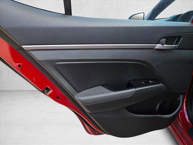 Used 2017 Hyundai Elantra Limited w/ Limited Tech Package 08 image 17