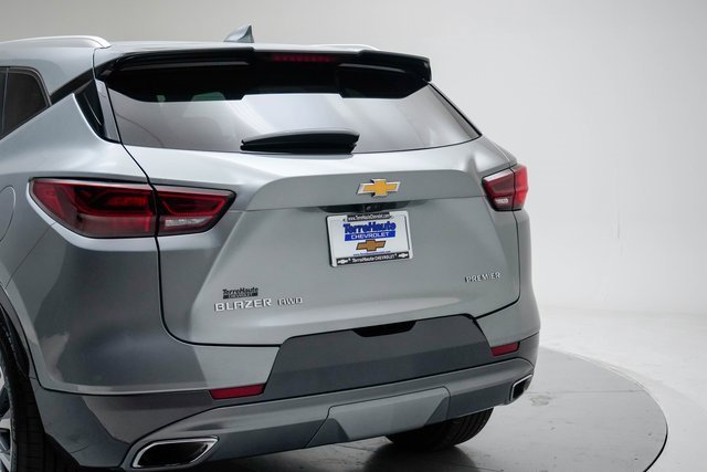 Used 2023 Chevrolet Blazer Premier w/ Driver Confidence II Package image 5