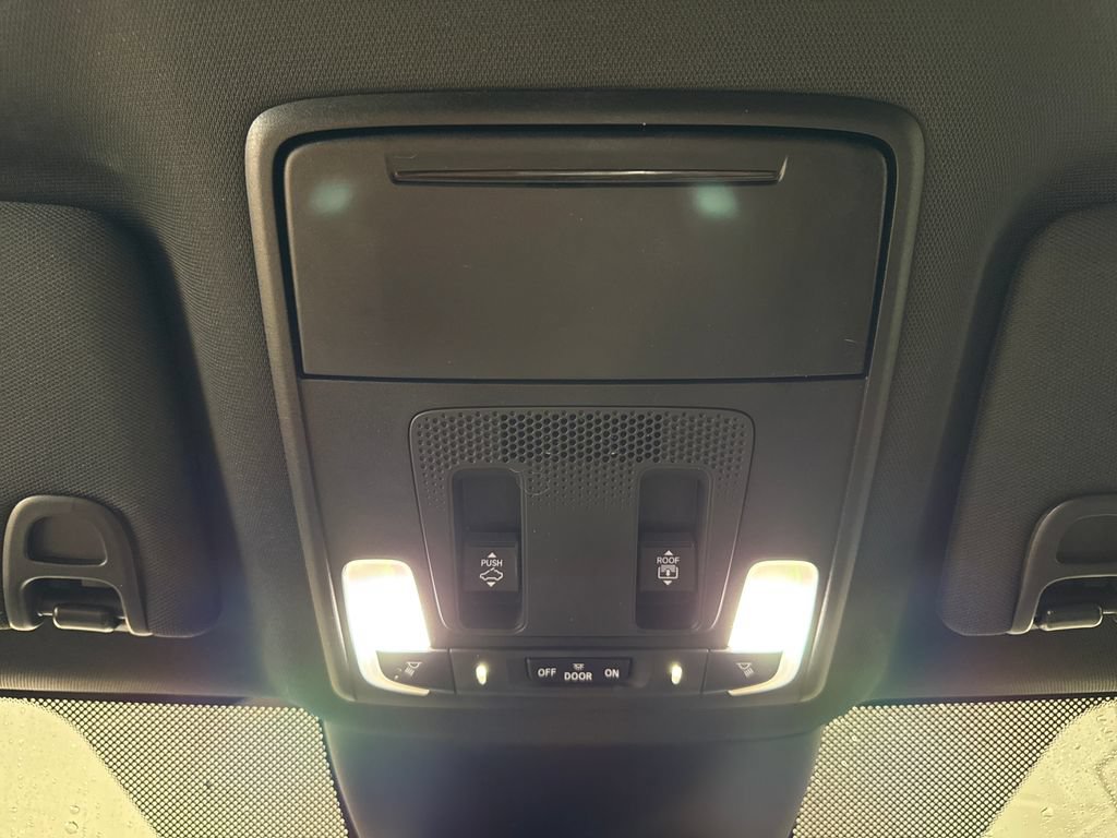 Used 2023 Honda Pilot TrailSport image 23