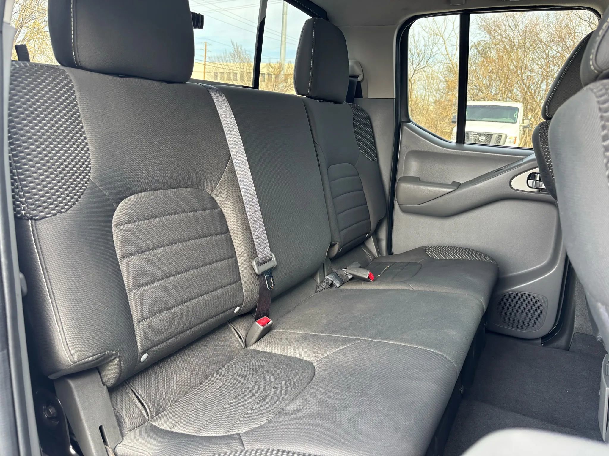 Used 2019 Nissan Frontier Desert Runner image 49