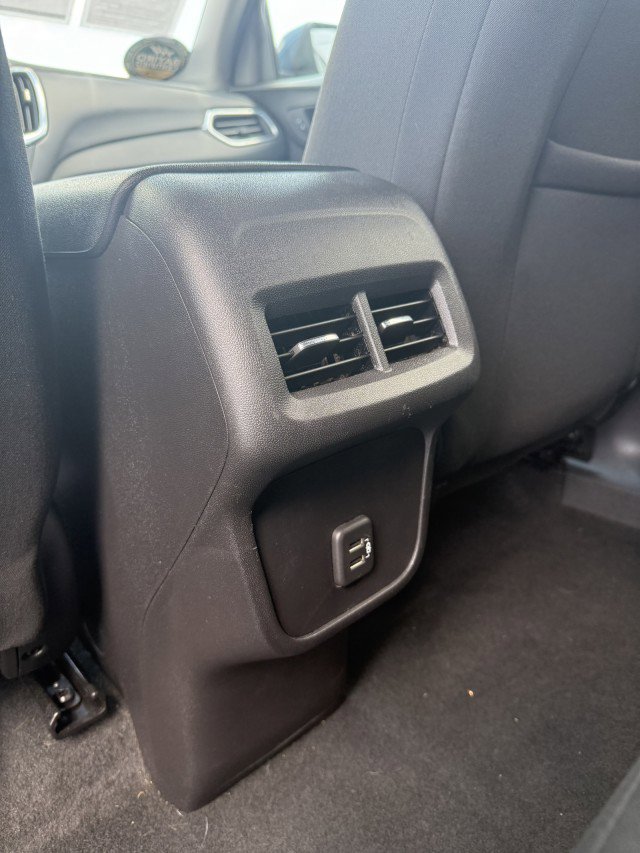 Used 2024 Chevrolet Equinox LT image 11