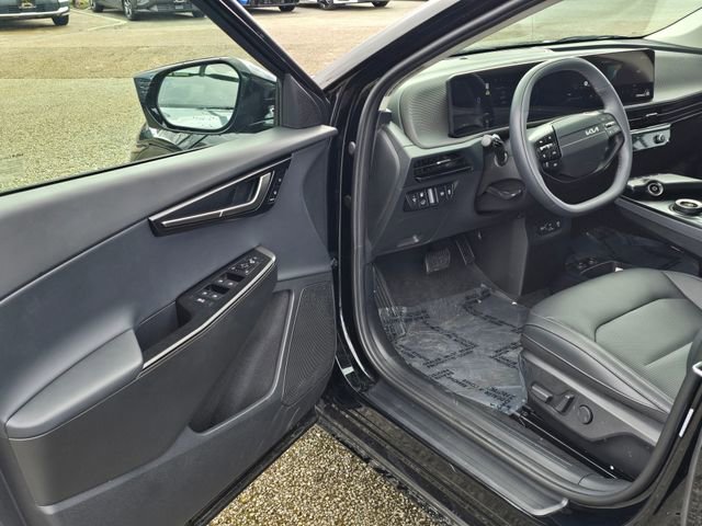 New 2025 Kia EV6 Wind image 17