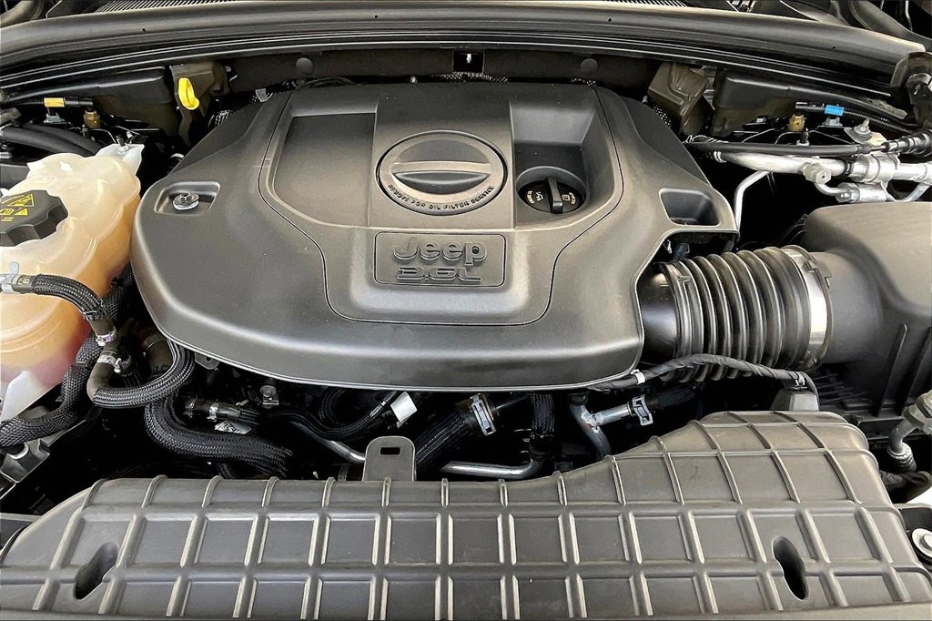 Used 2021 Jeep Grand Cherokee L Summit w/ Luxury Tech Group V image 9