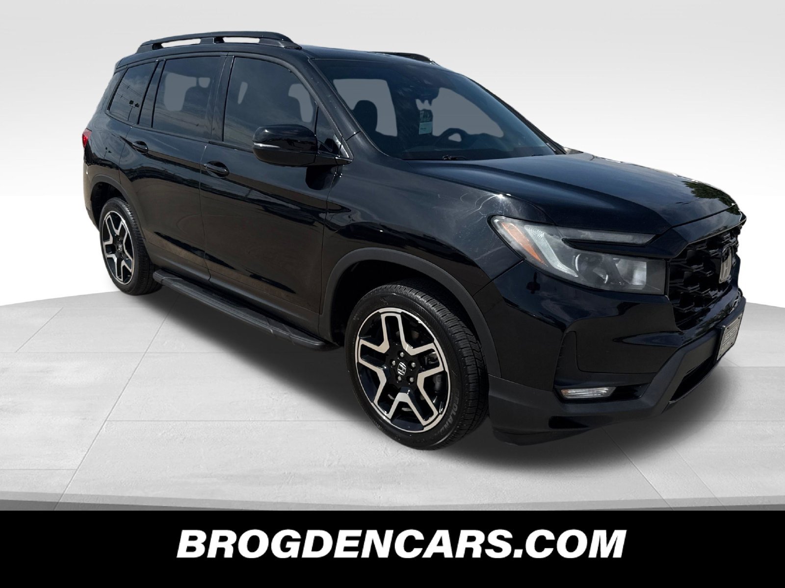 Used 2022 Honda Passport Elite image 2
