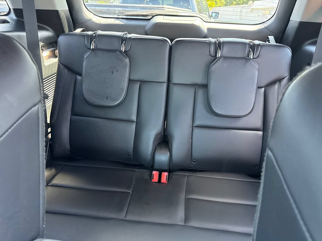 Used 2024 Ford Explorer XLT w/ Equipment Group 202A AWD/4WD image 24