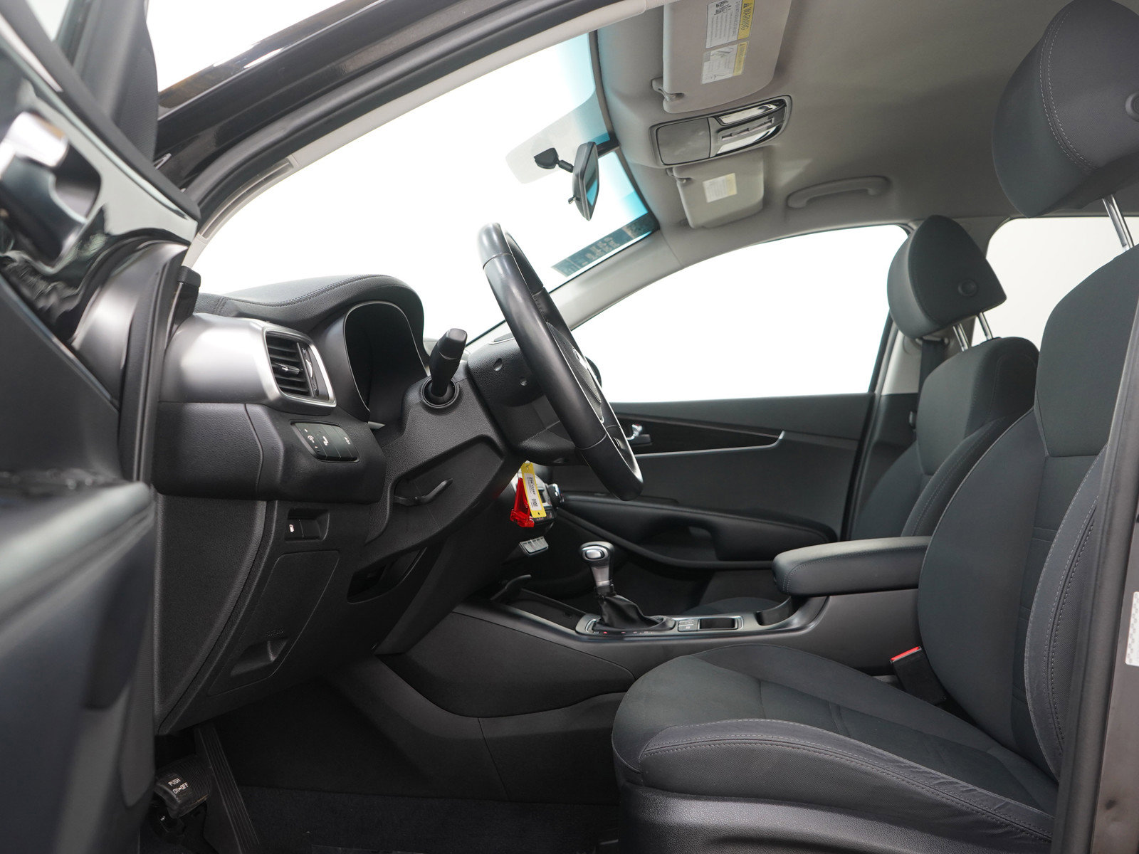 Used 2019 Kia Sorento S image 23