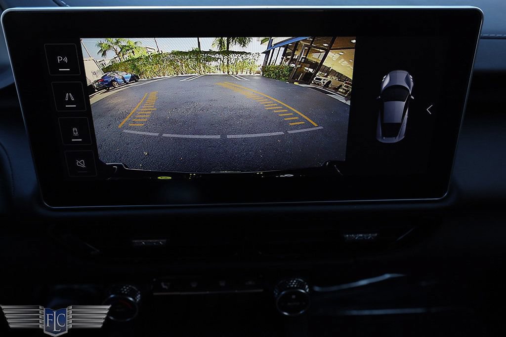 Used 2026 Lotus Emira RWD image 29