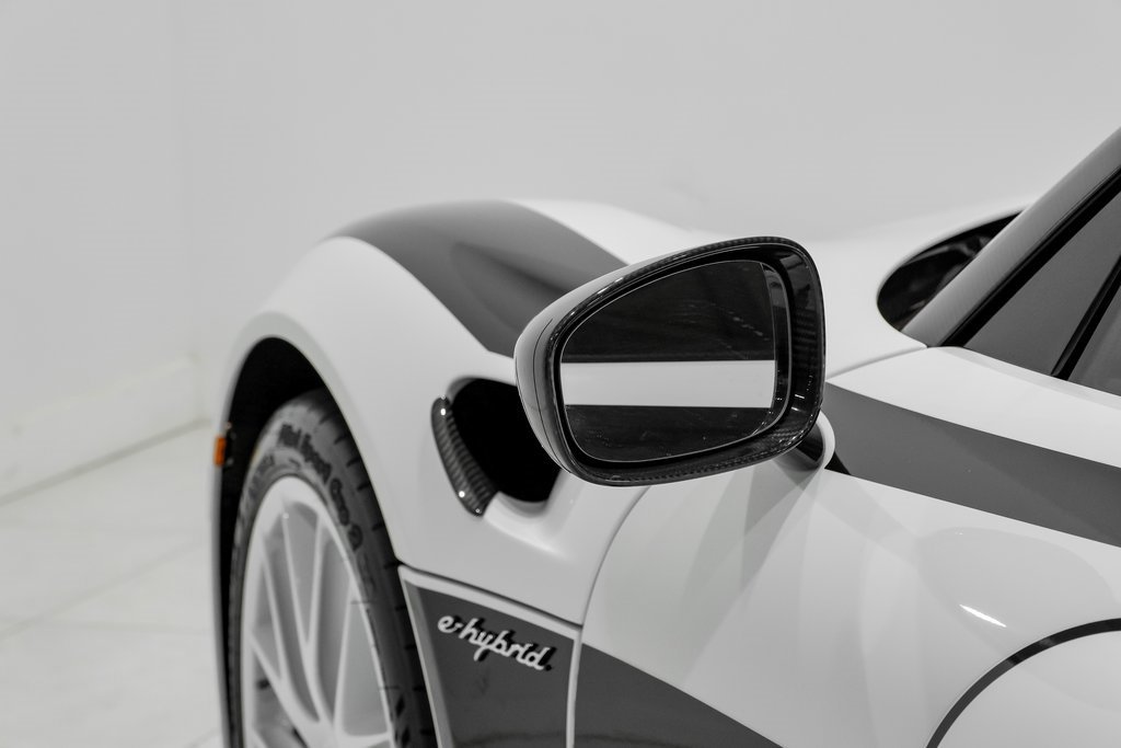 Used 2015 Porsche 918 Spyder image 40