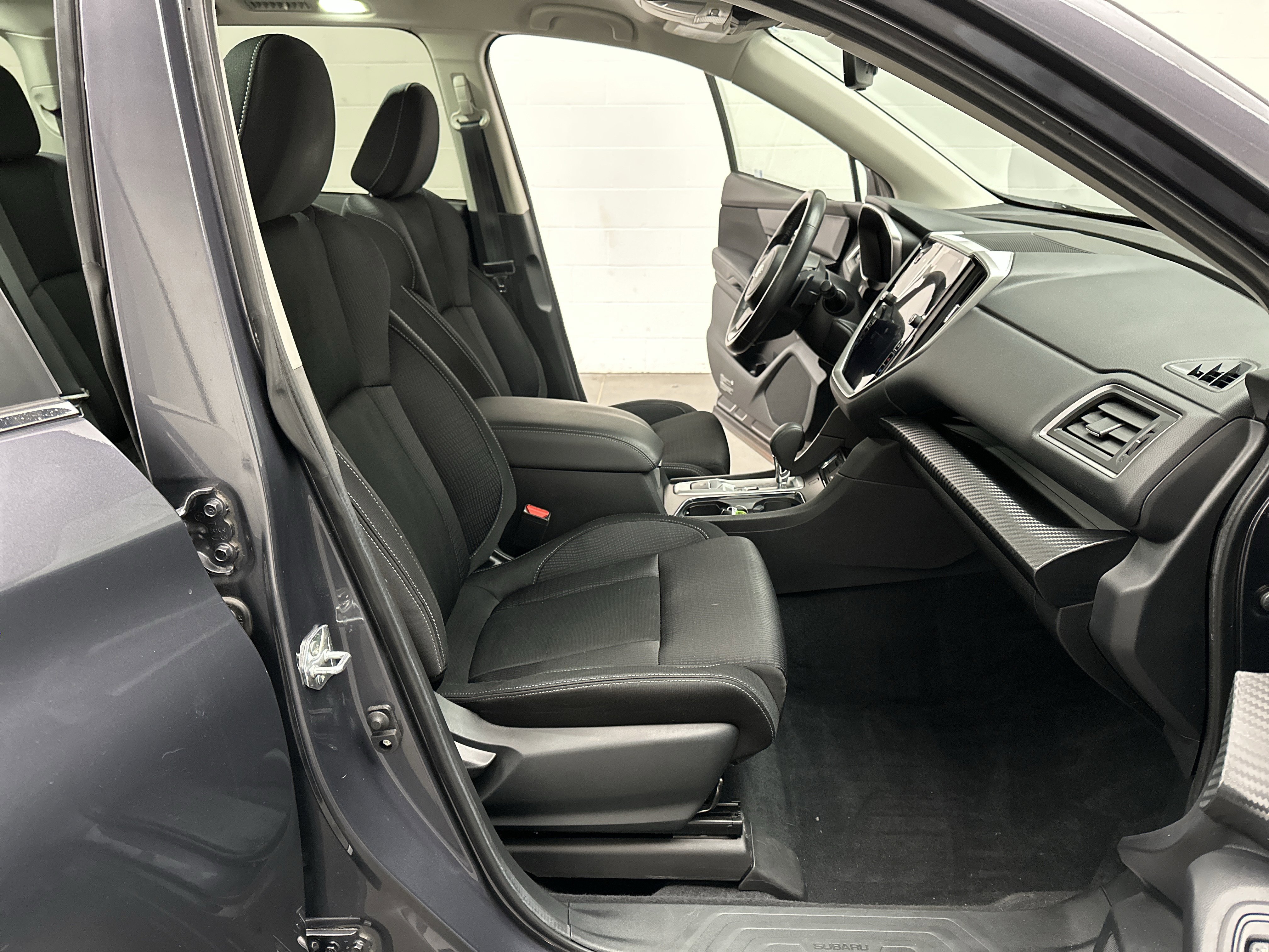 Used 2023 Subaru Ascent Premium w/ Convenience Package image 25