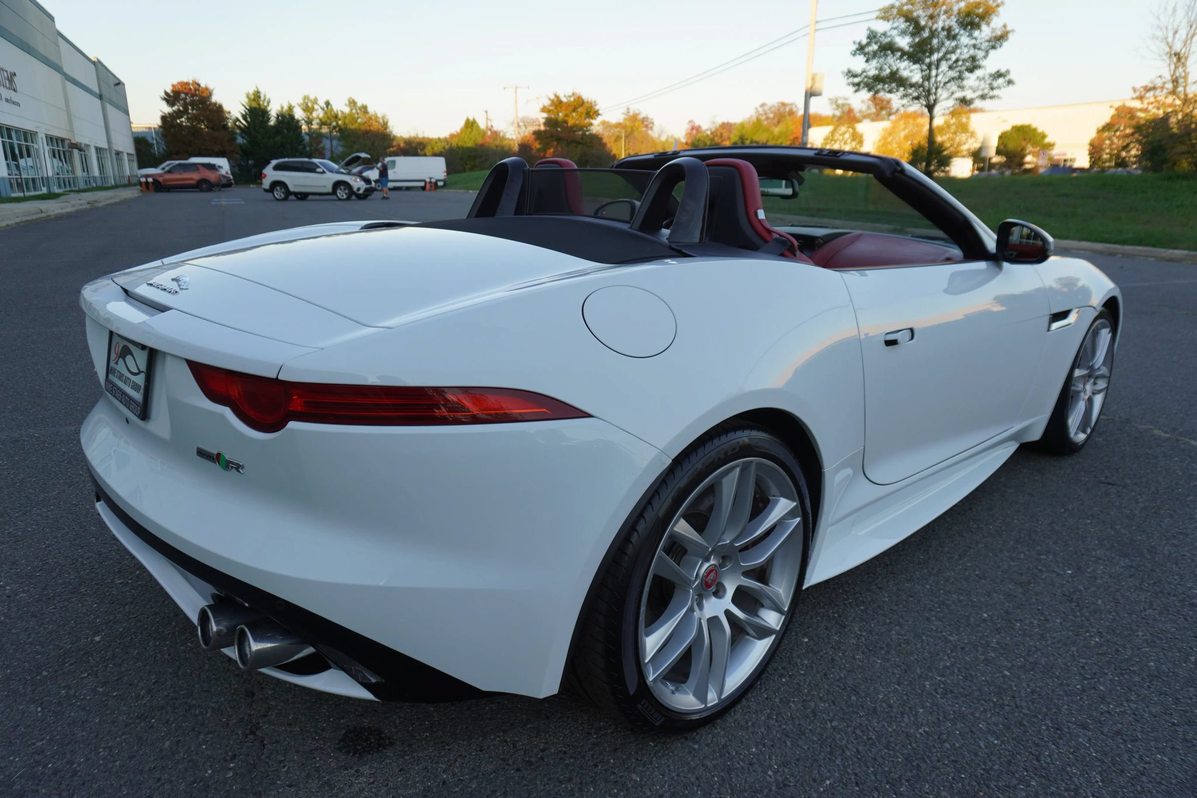 Used 2017 Jaguar F-TYPE R AWD/4WD image 27