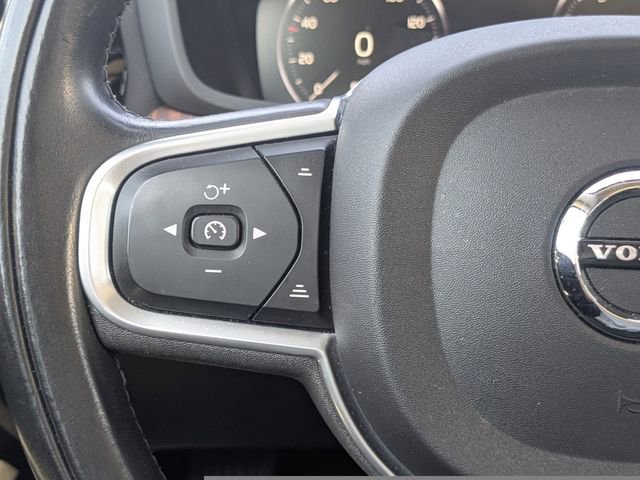 Used 2022 Volvo S60 B5 Momentum image 26