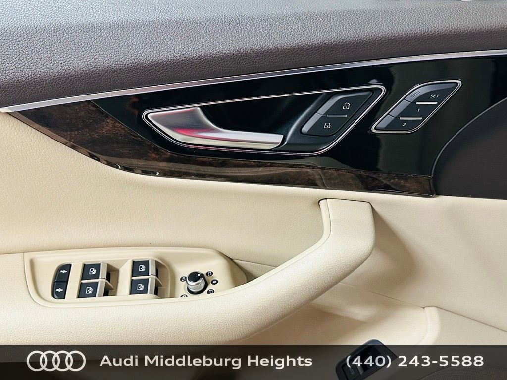 Used 2017 Audi Q7 3.0T Prestige image 25