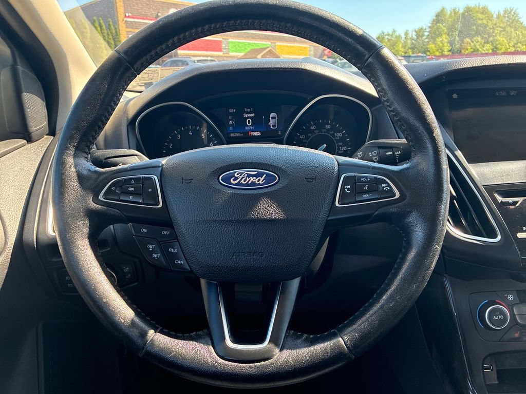 Used 2018 Ford Focus Titanium FWD image 19