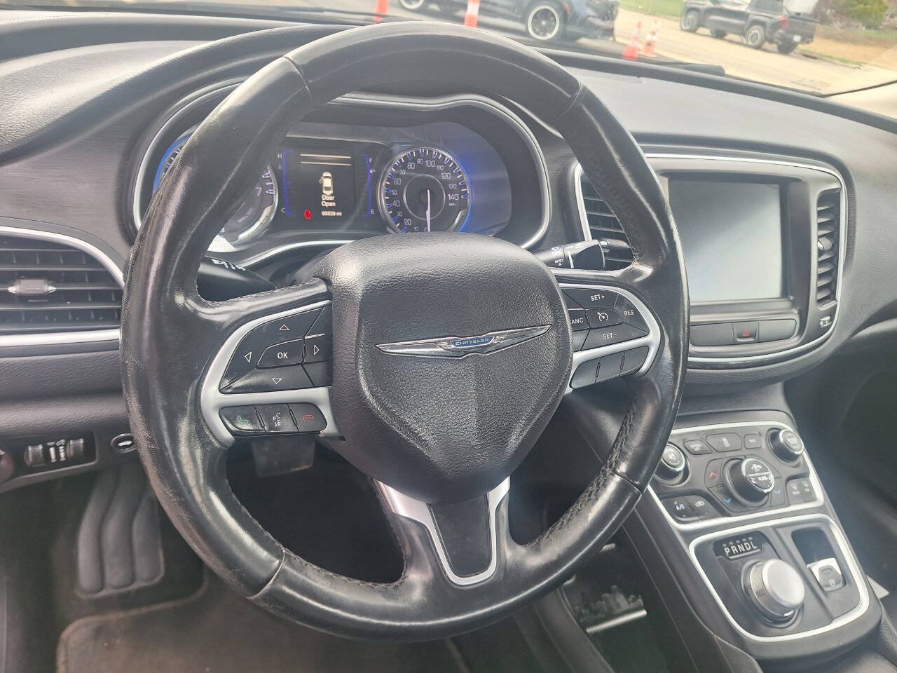 Used 2016 Chrysler 200 Limited Platinum w/ Comfort & Convenience Group FWD image 8